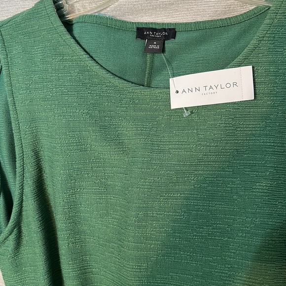 AnnTaylor Textured Belted Top - Picture 3 of 4